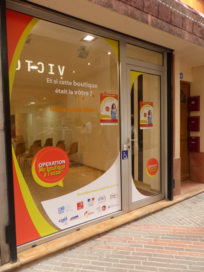 Nouvelle initiative de boutique à l'essai à Manosque