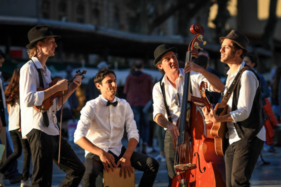 Profitez des douces soirées d'été avec le festival autour des lavoirs à Sainte-Tulle.