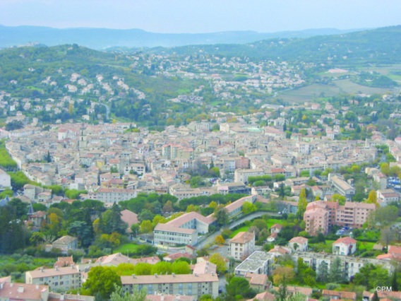 À LA DÉCOUVERTE DU PATRIMOINE MANOSQUIN ET DE SES RICHESSES À LA DÉCOUVERTE DU PATRIMOINE MANOSQUIN ET DE SES RICHESSES
