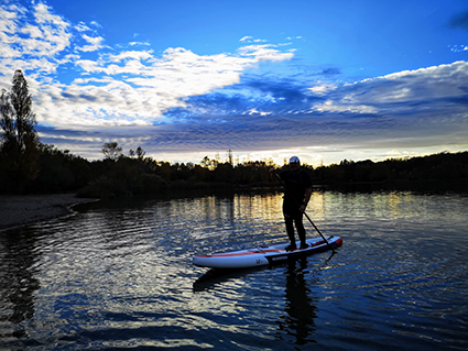 Des tours de paddle au lac des Vannades pour le Téléthon