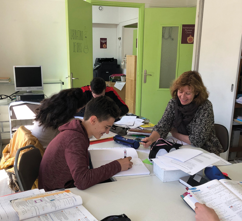 Tarifs exceptionnels pour les stages de pré-rentrée avec l'association isabelle ! Tarifs exceptionnels pour les stages de pré-rentrée avec l'association isabelle !