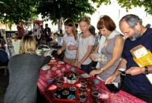 Marché des créateurs Pierrevert Dimanche 26 mai 2013 Marché des créateurs Pierrevert Dimanche 26 mai 2013