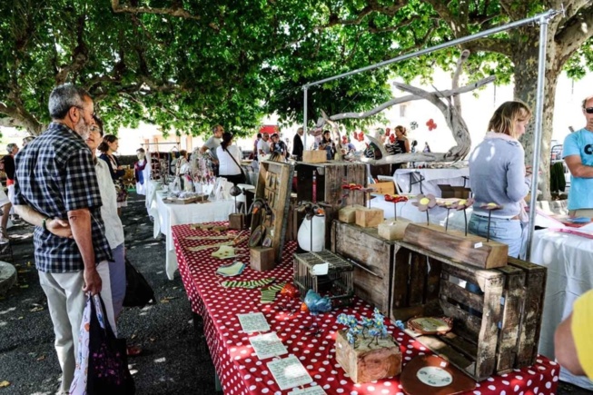 Marché des créateurs Pierrevert Dimanche 26 mai 2013 Marché des créateurs Pierrevert Dimanche 26 mai 2013