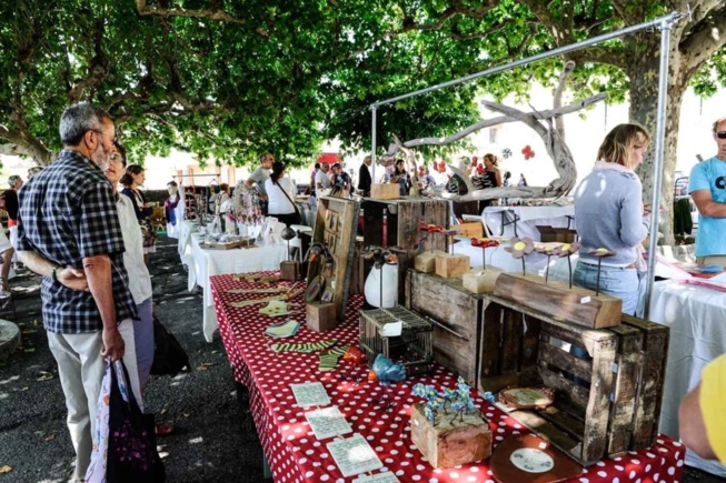 Marché des créateurs Pierrevert Dimanche 26 mai 2013