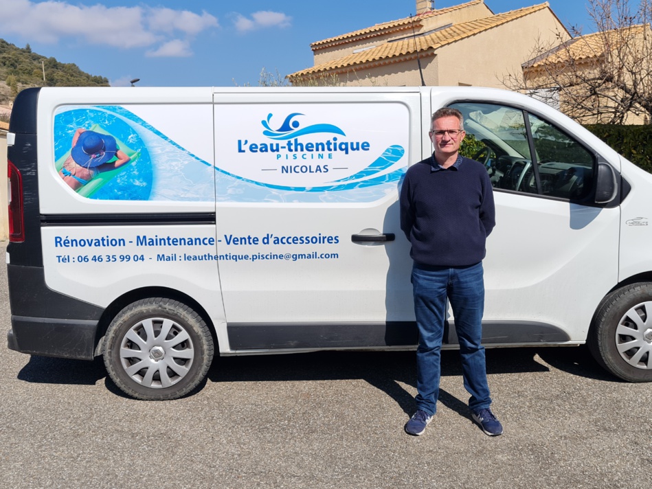 L’EAU-THENTIQUE PISCINE POUR QUE VOTRE PISCINE RESTE UN PLAISIR L’EAU-THENTIQUE PISCINE POUR QUE VOTRE PISCINE RESTE UN PLAISIR