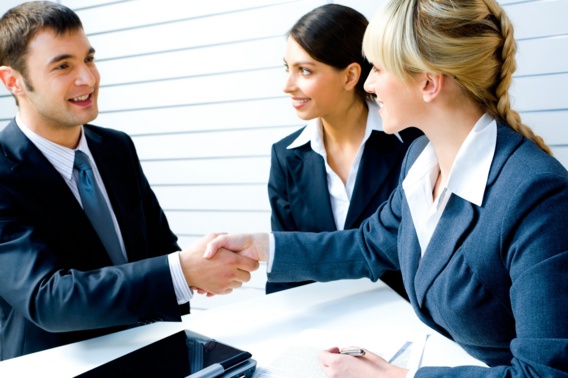 LES SECTEURS QUI RECRUTENT LES SECTEURS QUI RECRUTENT