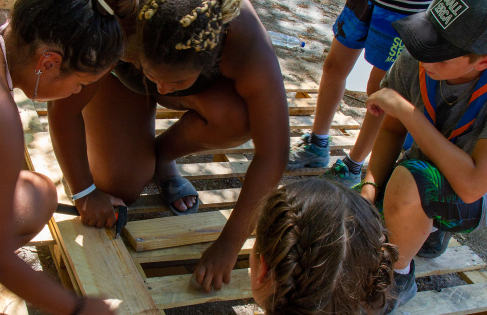 LES MERCREDIS ET LES VACANCES D'AUTOMNE SE PASSENT AU REPAIRE! LES MERCREDIS ET LES VACANCES D'AUTOMNE SE PASSENT AU REPAIRE!