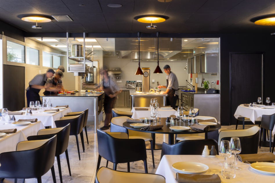 Le restaurant de  la Villa Castellane à Gréoux-Les-Bains va égayer vos papilles!