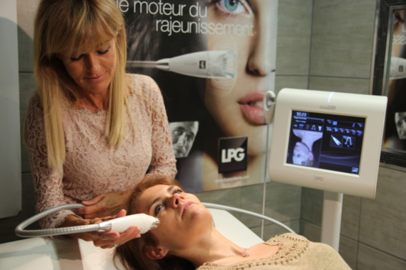 Esthétique Conseil illumine votre regard !