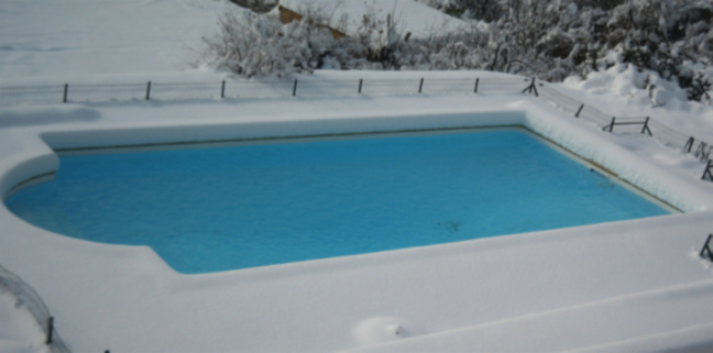 L’hivernage de votre piscine : mode d’emploi L’hivernage de votre piscine : mode d’emploi