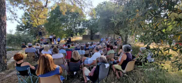 LES CONCERTS DU JEUDI  À LA CHAPELLE TOUTES-AURES ! LES CONCERTS DU JEUDI  À LA CHAPELLE TOUTES-AURES !
