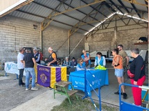 Baptême de l'air, passation de pouvoir et brocante pour le lions club de manosque Baptême de l'air, passation de pouvoir et brocante pour le lions club de manosque