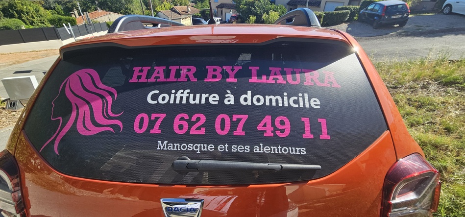 Laura, coiffeuse à domicile : l’expérience du salon chez vous ! Laura, coiffeuse à domicile : l’expérience du salon chez vous !