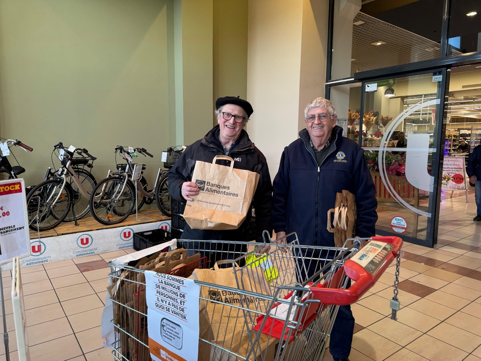 Le Lions Club de Manosque avance, agit et se renouvelle ! Le Lions Club de Manosque avance, agit et se renouvelle !