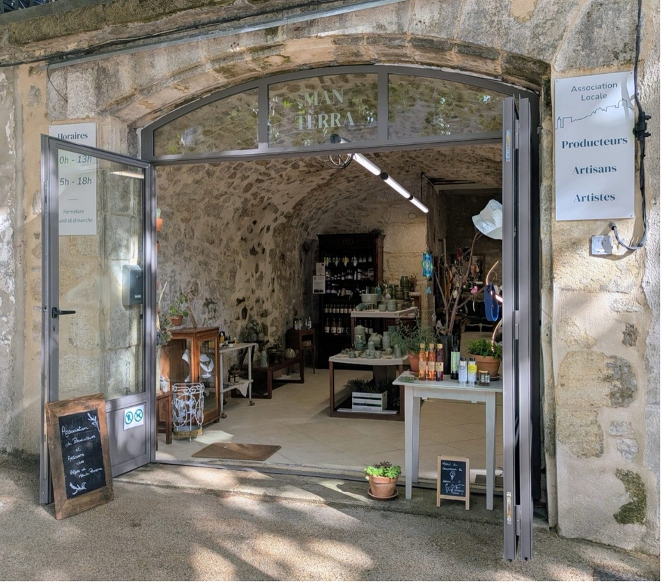 MAN TÈRRA : boutique de producteurs, artisans et artistes du 04 à Forcalquier MAN TÈRRA : boutique de producteurs, artisans et artistes du 04 à Forcalquier