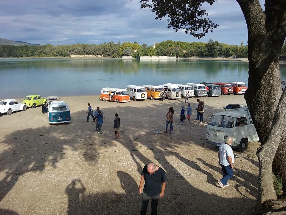 Un rassemblement d'anciennes Volkswagen