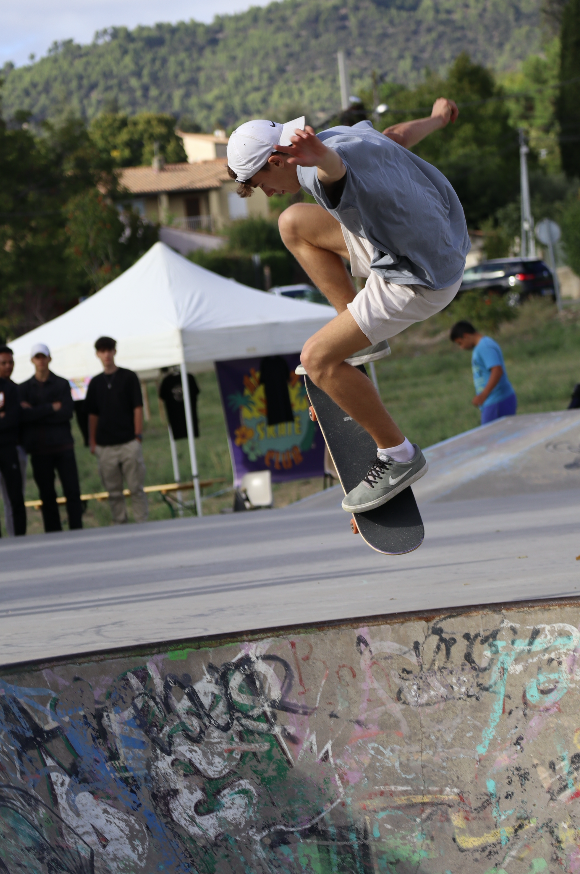 ESPACE JEUNE, COMPÉTITION DE SKATE ET CINÉ CLUB À LA MJC !