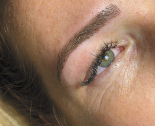 Esthetic Factory : ongles, cils, sourcils, soins  du visage... prenez soin de vous !