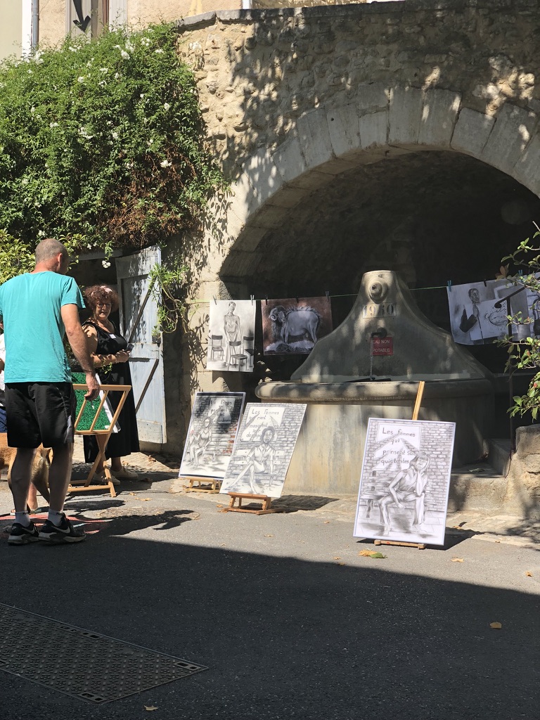 Village d’artistes dans le centre du village de  pierrevert les 27 et 28 mai