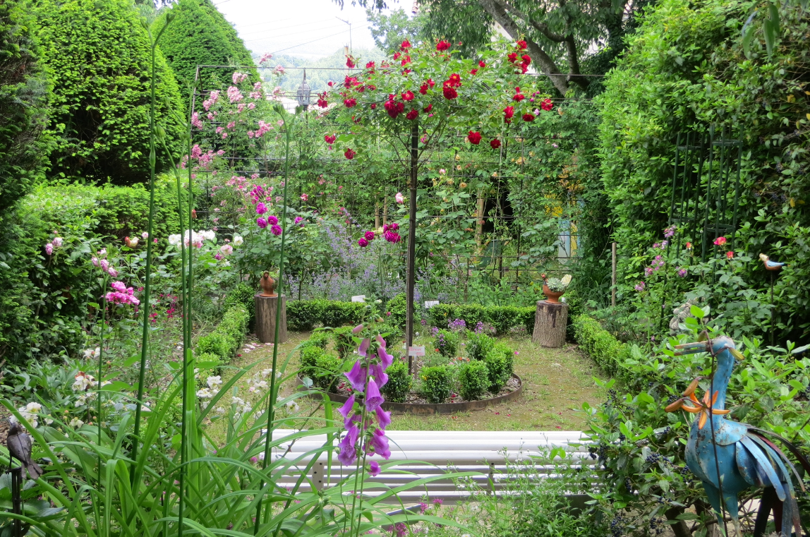 RENDEZ-VOUS AUX JARDINS DE L’ATELIER DU MILLE PATTES CATHERINE ET PIERRE PASTEAU FORCALQUIER DU 3 AU 11 JUIN 2023